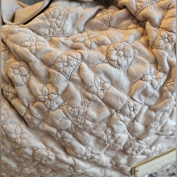 Louis Vuitton Monogram Olympe Nimbus- Authentic Runway bag - Picture 4 of 15